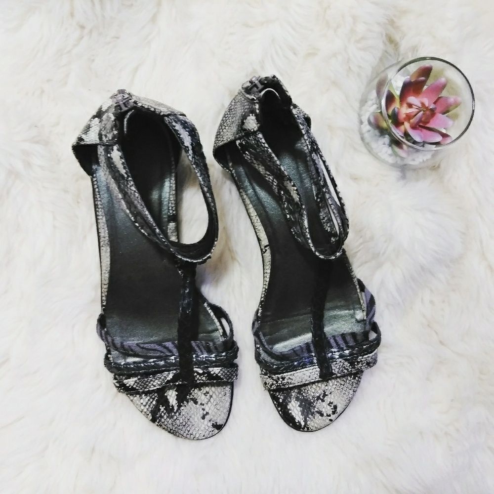 Apostrophe | Snake Skin Sandals